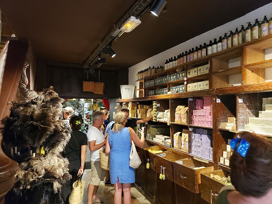 ME interior 6 Timeless Retail Tips from Maison Empereur, France’s Oldest Hardware Store