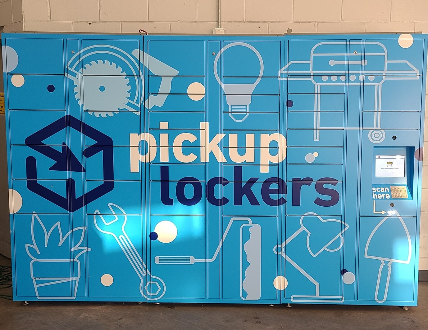 Lowe’s began rolling out contactless pickup lockers last year.
