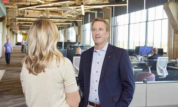 Starr believes technology will shape the future of independent retail and works with staff to emphasize how Do it Best is equipping stores with advanced tools, data-driven insights and e-commerce solutions. 