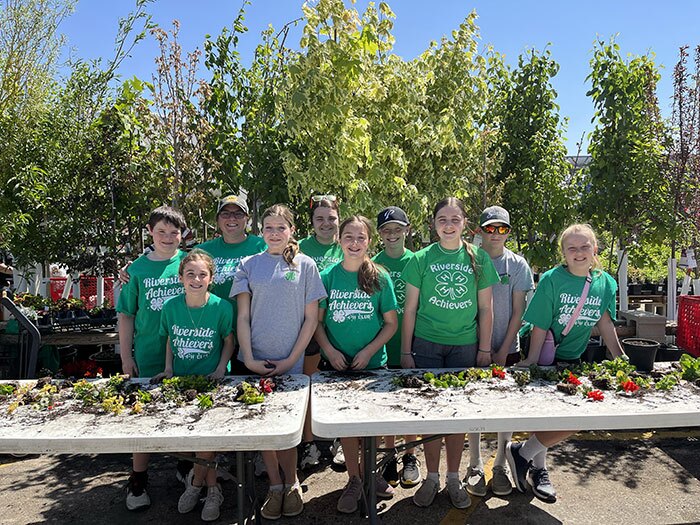 Theisens 4H Planting Event Built on Tradition, Thriving on Innovation — Theisen's Wins Retail Beacon Award