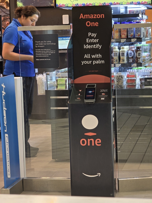 Amazon station in Nashville Amazon Rolls Out RFID-Based Just Walk Out Checkout