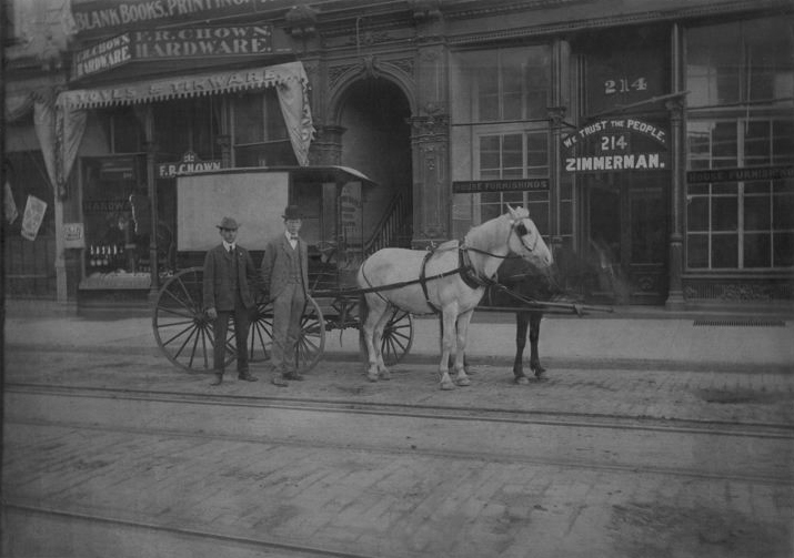 F.R. Chown opened the first Chown Hardware store near the Portland riverfront in 1879.
