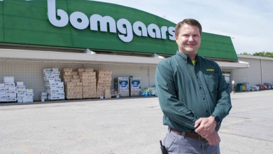 Bomgaars 1 Bomgaars Wins Beacon Award for Best New Store Over 20,000 sq. ft.